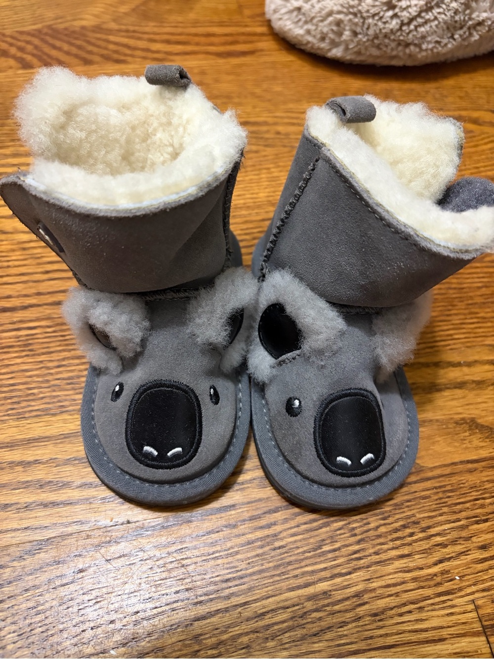 EVERAU Toddler 13.7cm Suede Wool Koala Toddler Boots - LIKE NEW